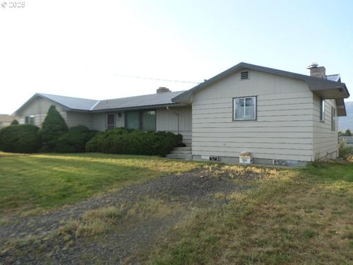 307 Wagner St, Enterprise, OR, 97828-1511 | Card Image
