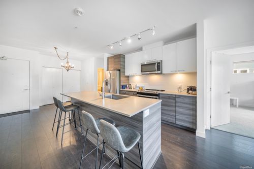319-10581 140 St, Surrey, BC, V3T0M7 | Card Image