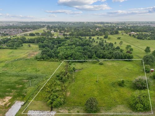 12602 N 116th East Ave, Owasso, OK, 74055 | Card Image