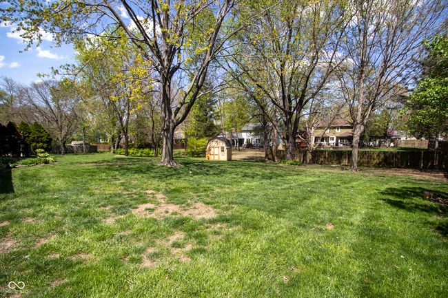 Huge .40 acre park-like yard | Image 37