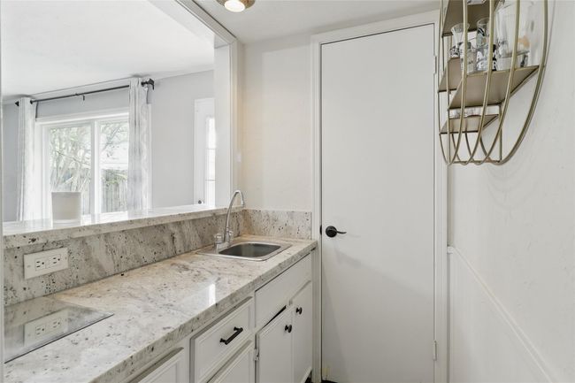 Wet Bar | Image 7