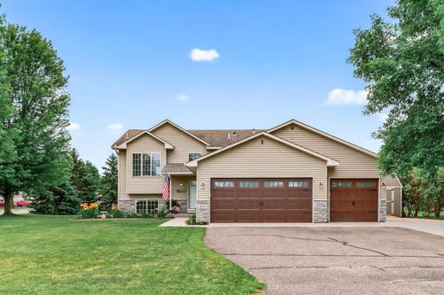 955 Joes Lake Rd Se, Cambridge, MN, 55008-3721 | Card Image