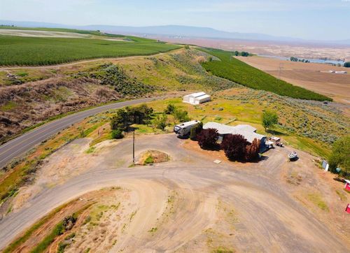 4732 Ringold Rd, Eltopia, WA, 99330-9728 | Card Image