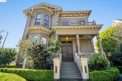 653 11th St, Oakland, CA, 94607 | Card Image