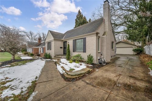 24011 Bruce Rd, Bay Village, OH, 44140-2933 | Card Image