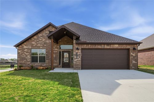 2300 N Presley St, Siloam Springs, AR, 72761 | Card Image