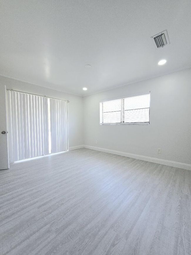 6952 Tradewind Way, House other with 3 bedrooms, 2 bathrooms and null parking in Lake Worth FL | Image 7