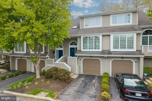 32 Cabot Ct, CHESTERBROOK, PA, 19087-5621 | Card Image