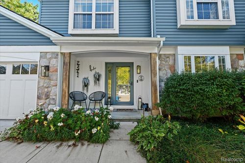 4862 Greenview Dr, Commerce Twp, MI, 48382-1566 | Card Image