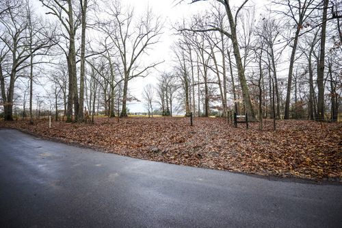 2103 Castelow Rd, Greenbrier, TN, 37073-5106 | Card Image