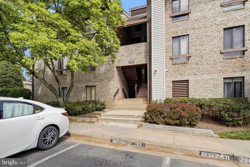 21c-2255 Castle Rock Sq, RESTON, VA, 20191-2230 | Card Image