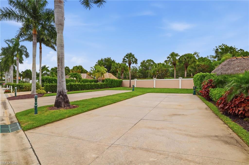 Land in NAPLES 2