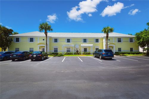 apt-d-204 Pompano Dr Se, ST PETERSBURG, FL, 33705-6403 | Card Image