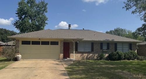 2608 Cypress Cir, Bryan, TX, 77803-5184 | Card Image