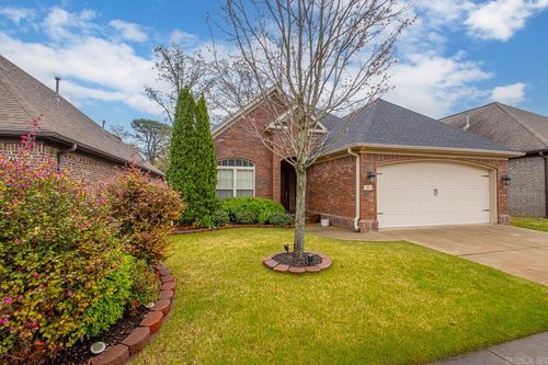 9 Bishop Pl, Little Rock, AR, 72223-4740 | Card Image