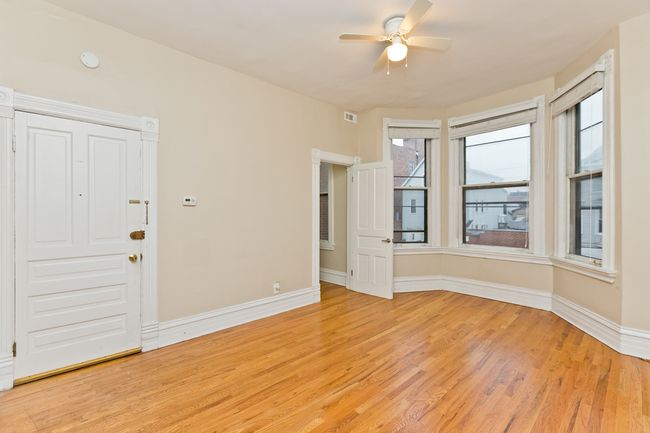 APT-2F - 1431 W Belmont Ave, Home with 2 bedrooms, 2 bathrooms and 1 parking in CHICAGO IL | Image 9