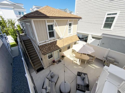 14 N Adams Ave, MARGATE CITY, NJ, 08402-1009 | Card Image