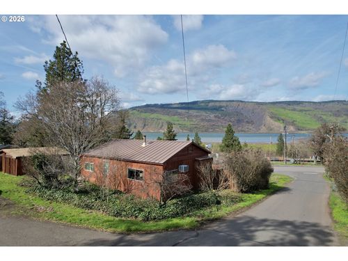 102 Idaho St, Mosier, OR, 97040-8723 | Card Image