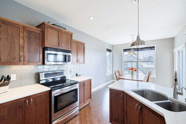 104 Prestwick Manor Se, Home with 4 bedrooms, 3 bathrooms and 8 parking in Calgary AB | Image 16