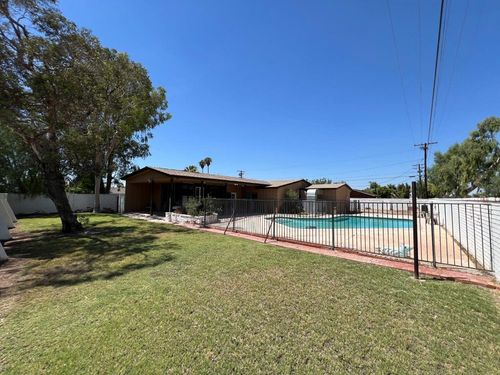 1090 Aurora Dr, El Centro, CA, 92243 | Card Image