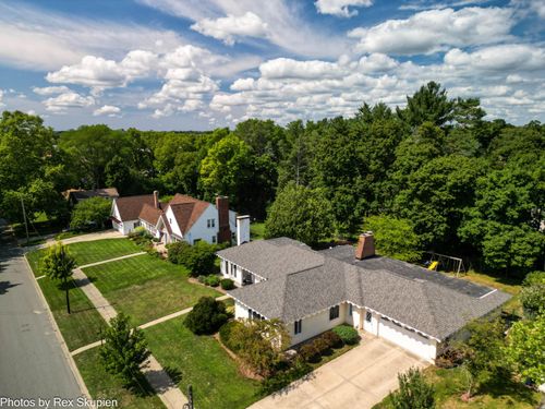 343 E Maple St, Fremont, MI, 49412-1614 | Card Image