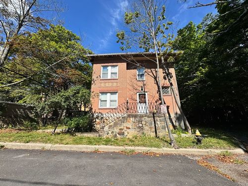 179 Hebron St, Boston, MA, 02126-1224 | Card Image