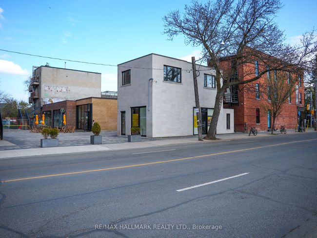 300 - 974 Queen St E, Home with 0 bedrooms, 1 bathrooms and null parking in Toronto ON | Image 18