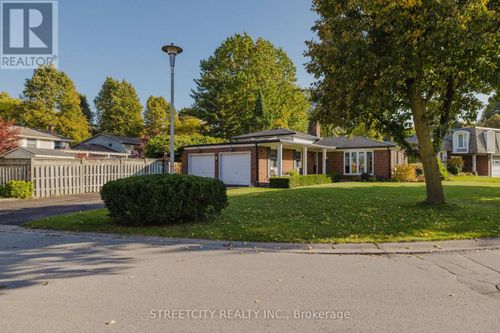 37 Chateau Crt, London, ON, N6K2C1 | Card Image