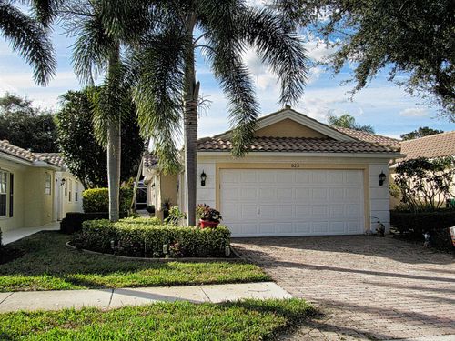 925 Magdalena Rd, Palm Beach Gardens, FL, 33410-2141 | Card Image