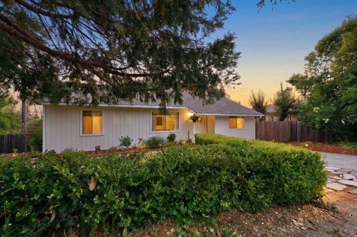 515 Hilltop Dr, Auburn, CA, 95603-3909 | Card Image