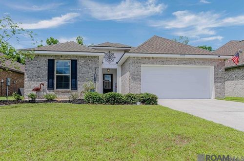 39110 Forestwood Dr, Gonzales, LA, 70737-5502 | Card Image
