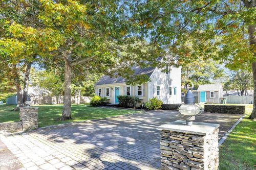 58 Orrs Ave, Hyannis, MA, 02601-5336 | Card Image