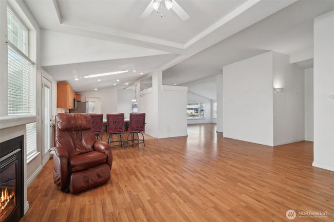 302 Oak St Sw, House other with 3 bedrooms, 2 bathrooms and 2 parking in Orting WA | Image 11