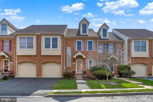 1212 Black Powder Dr, PHOENIXVILLE, PA, 19460-4709 | Card Image