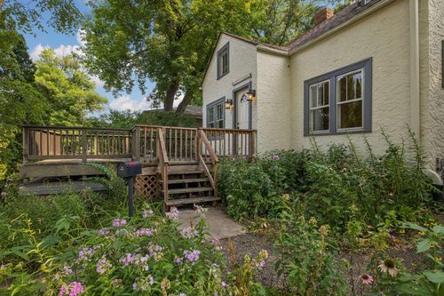 2720 Mcnair Dr N, Robbinsdale, MN, 55422-3738 | Card Image