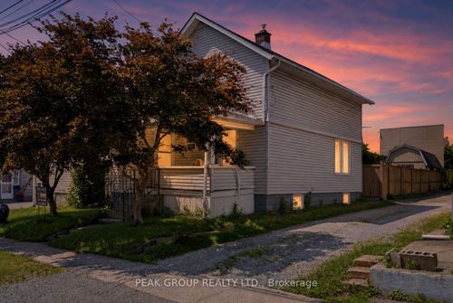 6289 Ker St, Niagara Falls, ON, L2G1X7 | Card Image