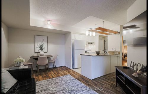 953-313 Richmond St E, Toronto, ON, M5A4S7 | Card Image