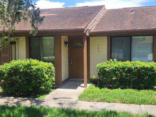 209 Corkwood Ln, Oldsmar, FL, 34677-4515 | Card Image
