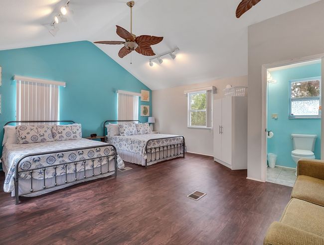 112 8 Th St E, House other with 4 bedrooms, 3 bathrooms and 1 parking in STEINHATCHEE FL | Image 29