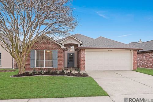 17419 Kaitlyn Dr, Baton Rouge, LA, 70817-7462 | Card Image