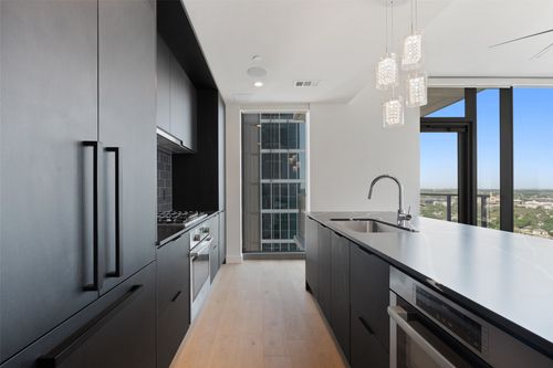 2307-44 East Ave, Austin, TX, 78701 | Card Image