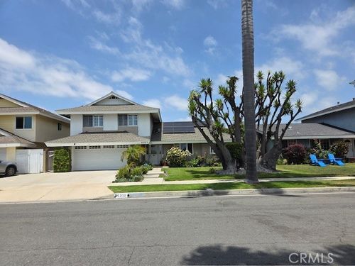 6351 Gloria Dr, Huntington Beach, CA, 92647-4224 | Card Image