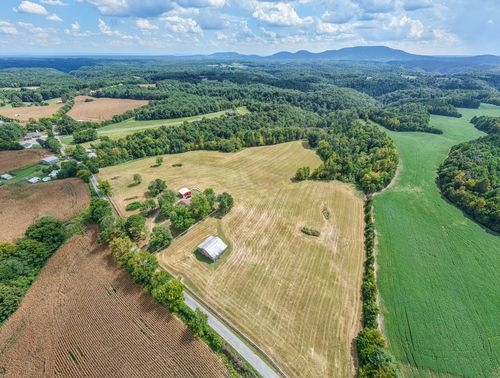 695 Adamson Branch Rd, Liberty, TN, 37095-4335 | Card Image