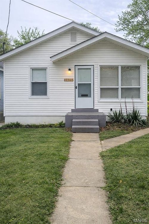 12-247 S Hartnett Ave, Saint Louis, MO, 63135-2103 | Card Image