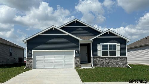 7013 S 205th Ave, Gretna, NE, 68028-8125 | Card Image