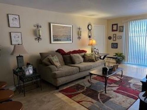 apt-547-4633 Wild Indigo St, Houston, TX, 77027-7045 | Card Image