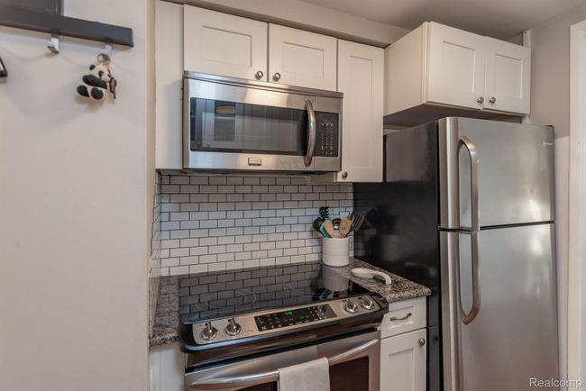 APT-1403 - 8200 E Jefferson Ave, Condo with 2 bedrooms, 2 bathrooms and null parking in Detroit MI | Image 11
