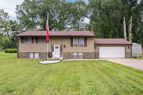 5511 Donner Dr, New Franklin, OH, 44216-9775 | Card Image