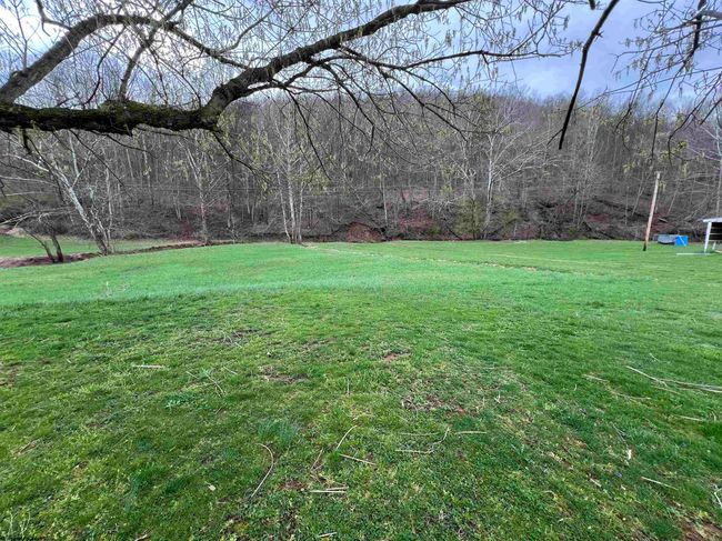 3730 Greenbrier Rd, Home with 3 bedrooms, 1 bathrooms and 3 parking in Salem WV | Image 17