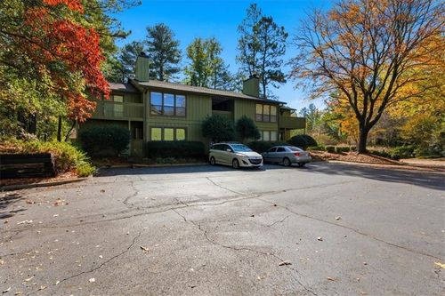 501 Dunbar Dr, Dunwoody, GA, 30338-6547 | Card Image